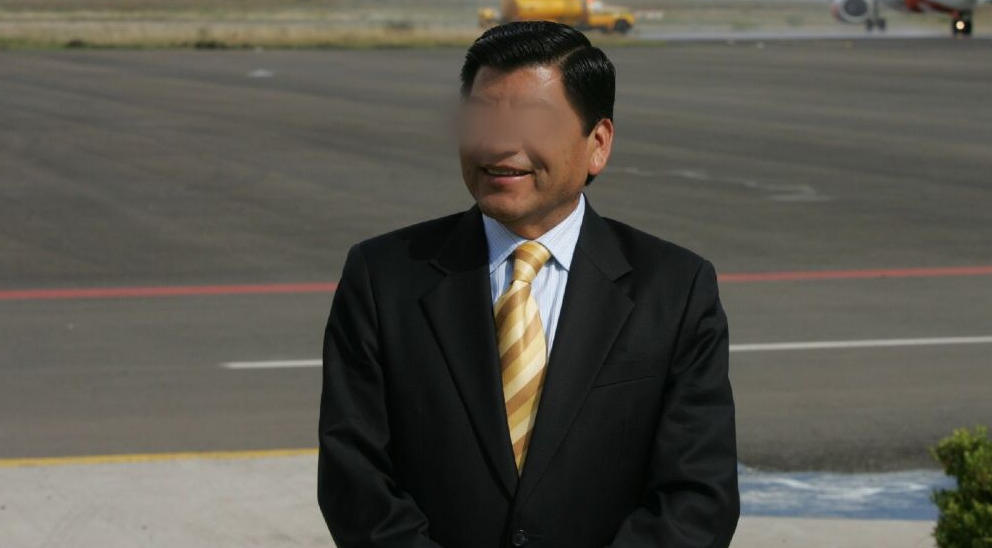 Image default